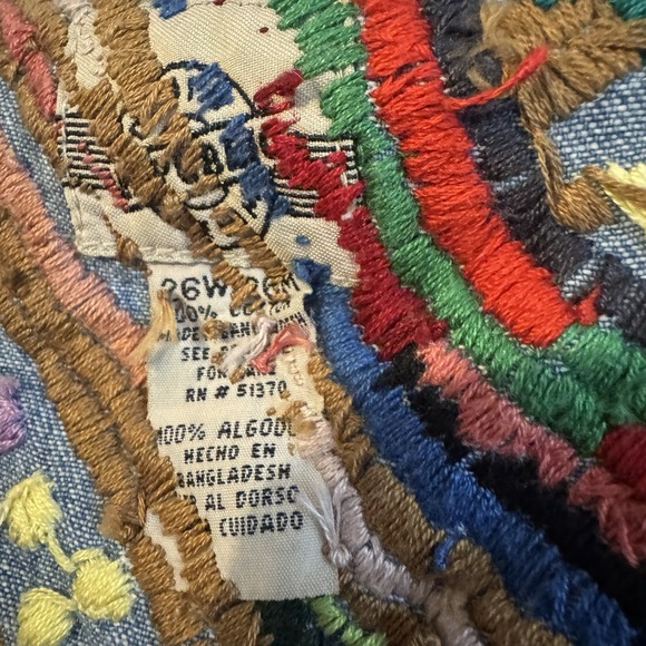 Republic Women's Sleeveless Denim Vest Embroidered Button Embellishments Size 26 - Picture 6 of 12